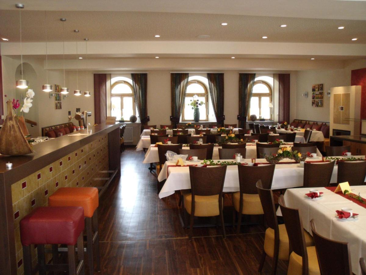 פוהנשטראוס Hotel Drei Lilien מראה חיצוני תמונה