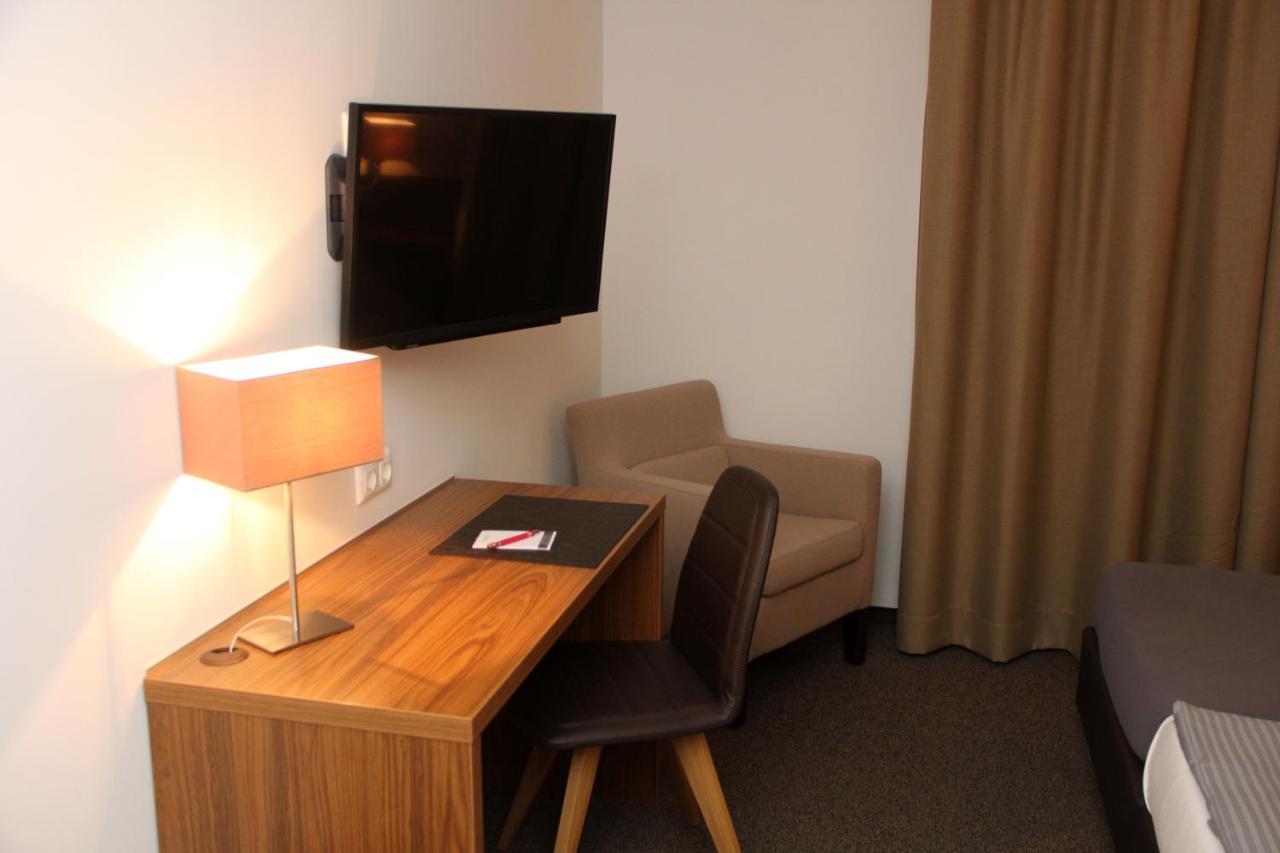 פוהנשטראוס Hotel Drei Lilien מראה חיצוני תמונה